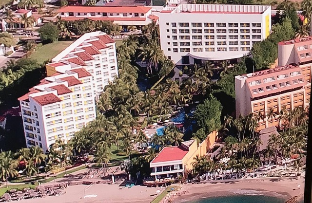 Beachfront Condo 1 bdrm suite - Mayan Palace Puerto Vallarta