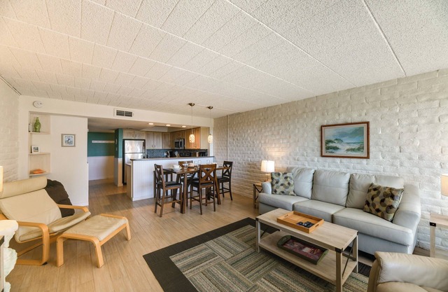 Beachfront Condo w/Pool Access in Port Aransas