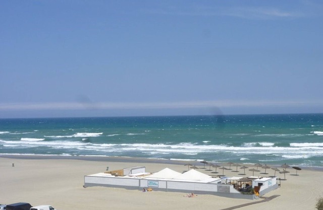 Beachfront Gem: Renovated 2-Room Apartment with Sea View, Parking, and Modern Amenities