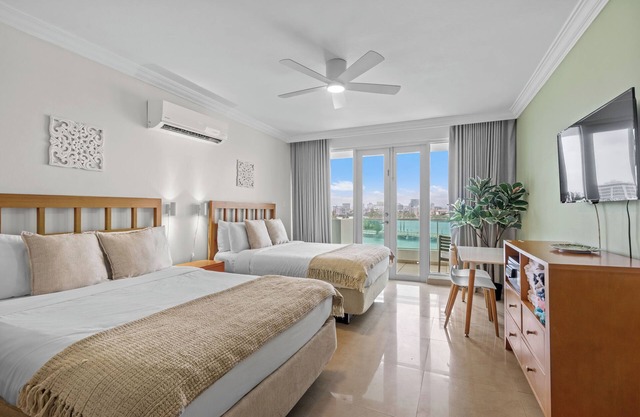 Beachfront | Historic San Juan | Atlantic Vistas