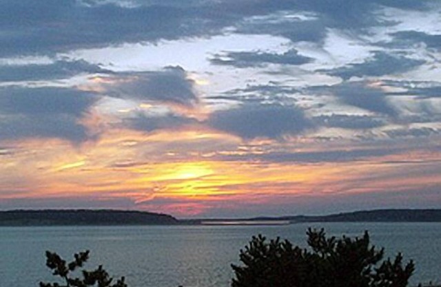 Beachfront Home with Stunning Views (1464)