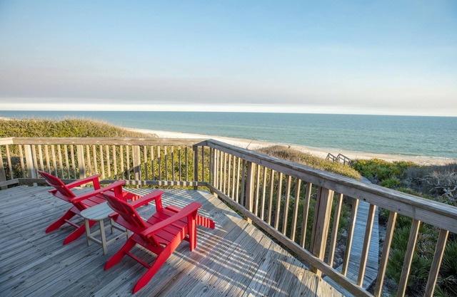 Beachfront, Plantation, Pet Friendly! Large Sun Decks!