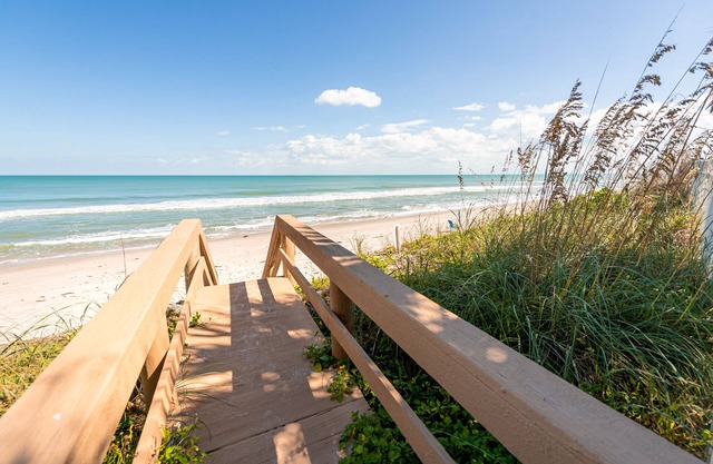 Beachfront Vacation Rental, 2 bedroom, 2 bath Condo, Steps To The Beach