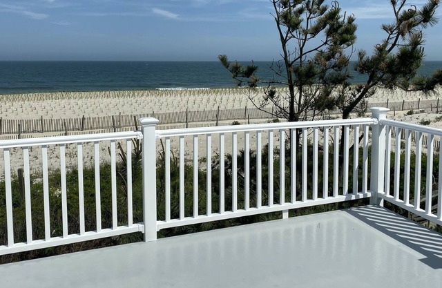 Beachfront Panoramic View Extra Large Deck