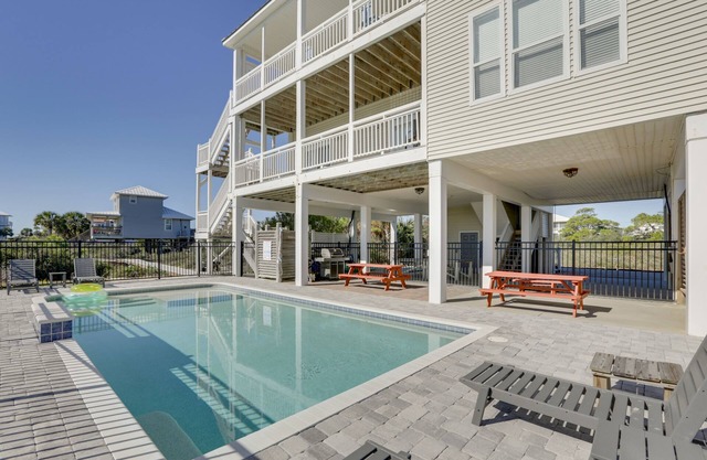 Beachfront Paradise w/Pool on St. George Island!