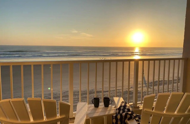 Beachside Bliss: Ponce Inlet Oceanfront Condo