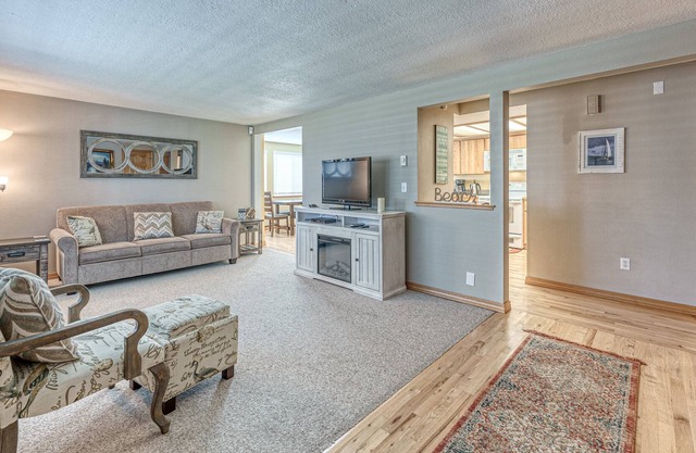 Beachside home with path to a secluded beach THIRD NIGHT FREE!