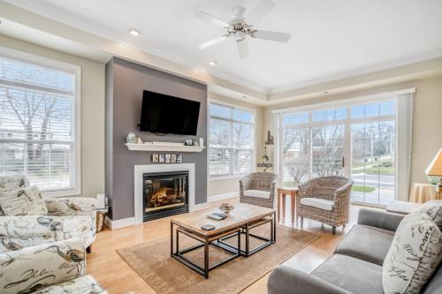 Beacon Court Condo F