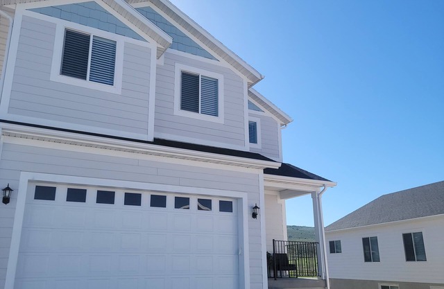 Bear Lake Escape~ 5 min from Lake, Pickleville, & Ideal Beach. Escape w/us!