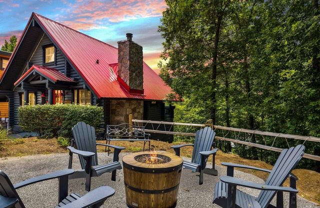 Bearless Whisper, a Beautiful Romantic Cabin Located Under a Mile from Soaky Mountain Water Park!