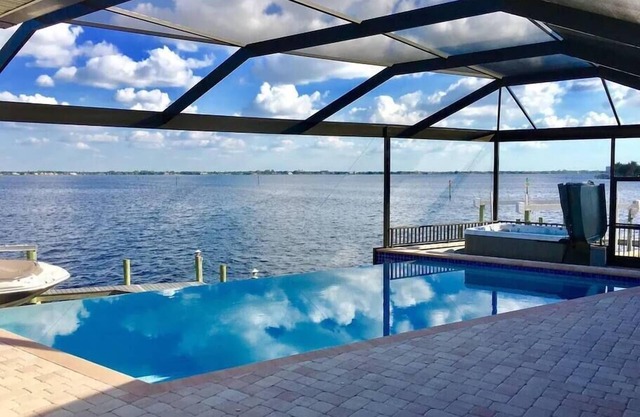 BEAT THE HEAT - 20% OFF YOUR DREAM GETAWAY - 3127 Riverhouse Princess