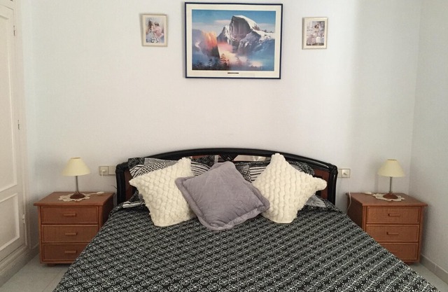 BEAUTIFUL HOUSE ABOUT 100 METERS FROM THE BEACH. WEB PRICE MAX 6 PEOPLE