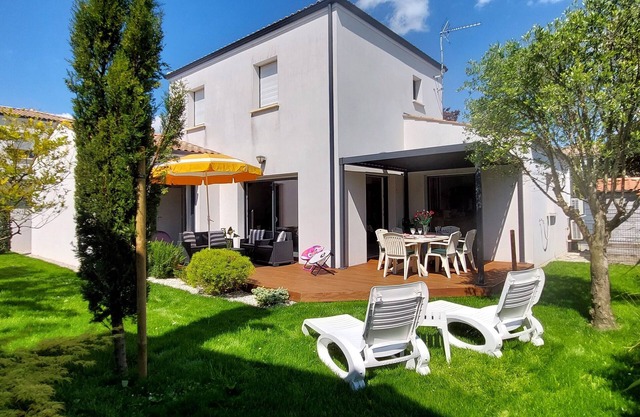 Beautiful villa, located only 10 minutes walk from the beach