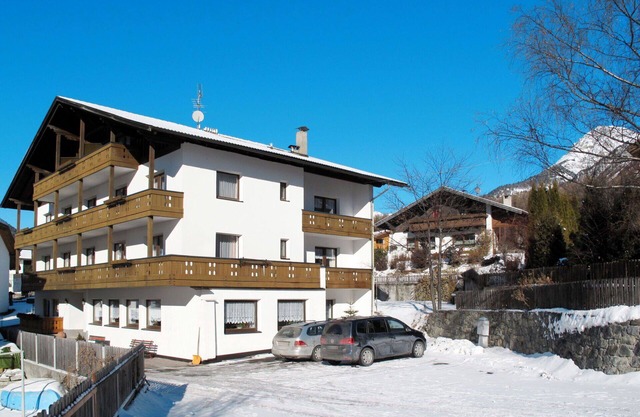Beautiful apartment for 32 people with WIFI, TV, balcony, pets allowed and parking