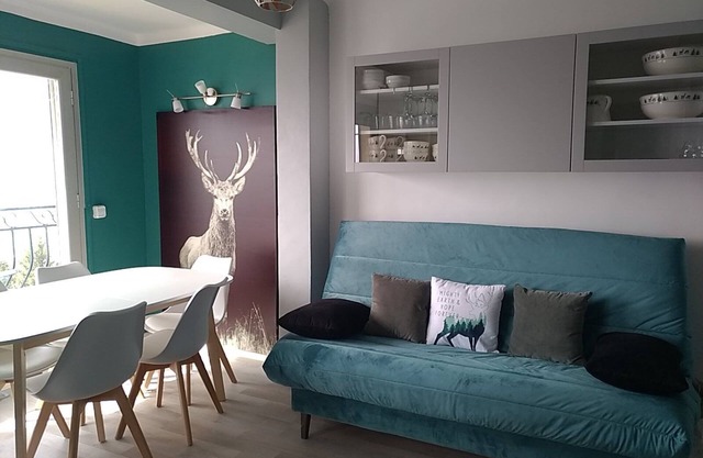 Beautiful apartment with balcony and panoramic views of the mountains