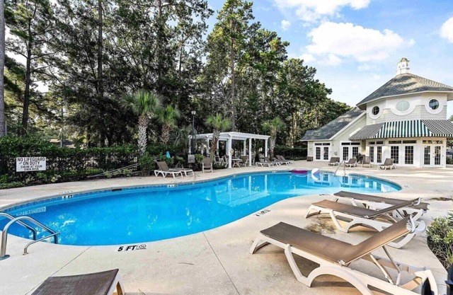 Beautifu Golf course efficiency at River Oaks+pool