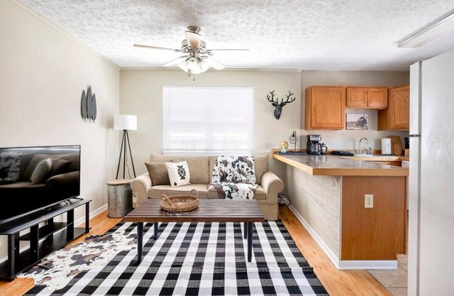 Beautiful 1 Bedroom Steps From The Short North