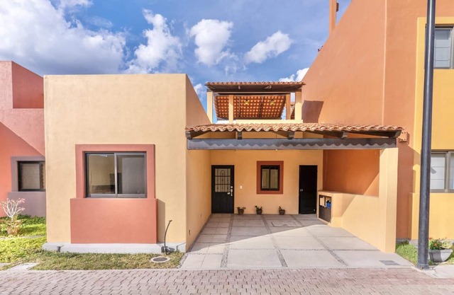 Beautiful 2 Bedroom Single House Hamacas