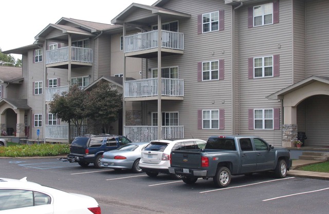 Beautiful 2 bedroom/2 bath Condo located on the Rend Lake Golf Course