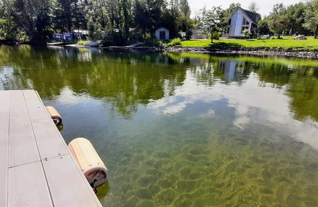 Beautiful 3 Bdrm + Bunkie waterfront cottage near Gull Lake