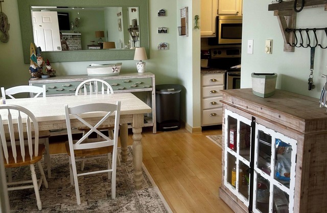 Beautiful 3 Bedroom condo, one block from beach, in center of Sea Isle City