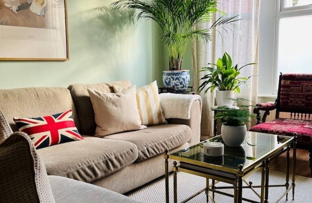 Beautiful 3-bedroom Victorian Townhouse