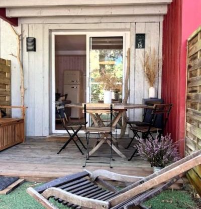 Beautiful 3 rooms with terrace near the ocean