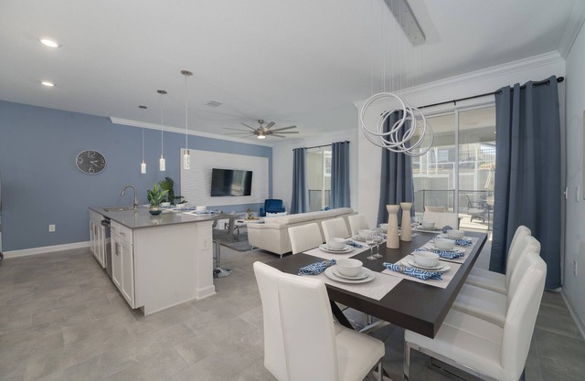 Beautiful 4/3 in championsgate + private heated pool 288