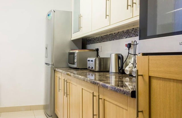 Beautiful 4-Bed House in Bootle