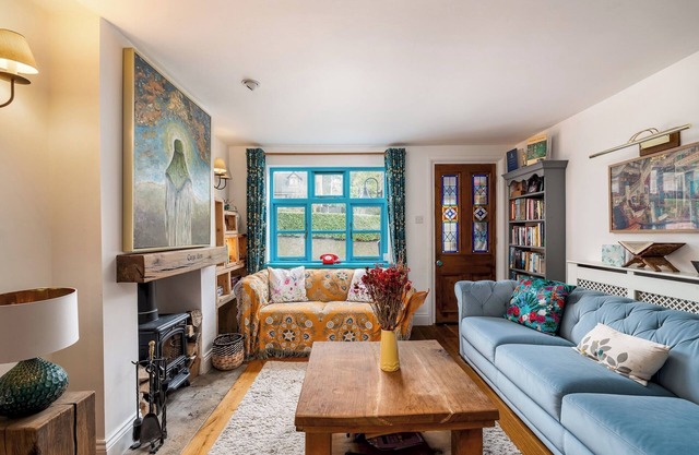 Beautiful 4-Bedroom Cottage | Pass the Keys