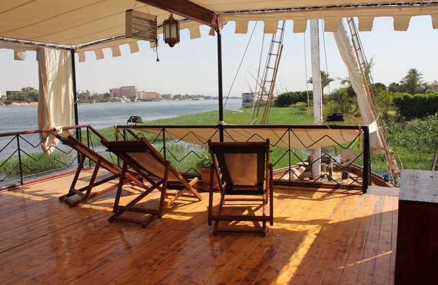 Beautiful 5 bedroom domed villa, Nile view, perfectly situated for antiquities