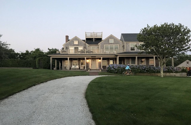 Beautiful 6 BR Cliff Rd home. Pool, central A/C, walk to beaches & town. NO TAX!