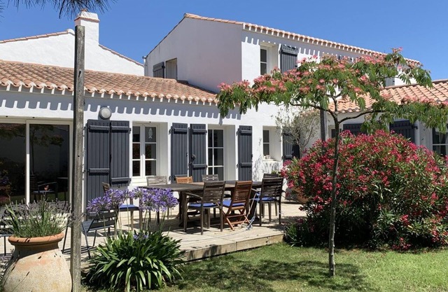 Beautiful 6-room house near the beach in La Guérinière
