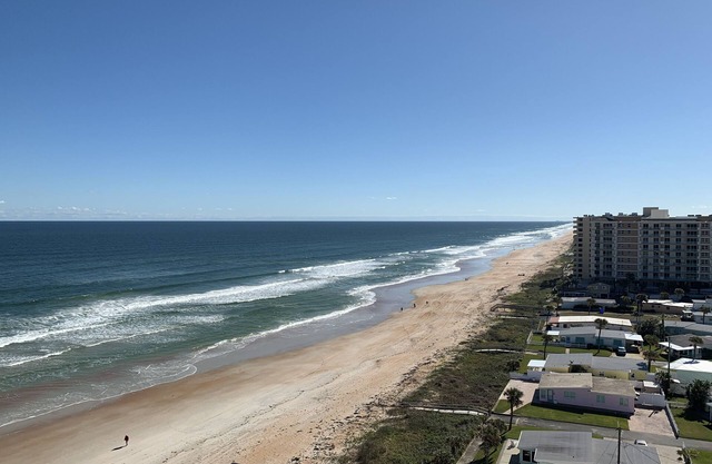 Beautiful 7th floor Beach Front Ocean View Condo