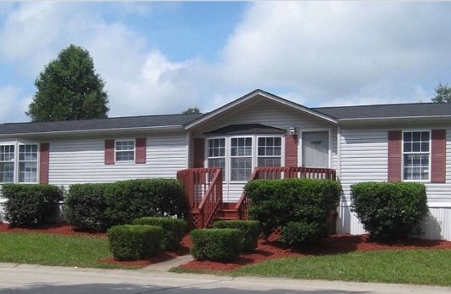 Beautiful and cozy modular home comfortably accommodates up to 6 people