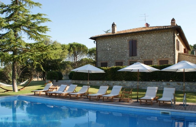 Beautiful and spacious 2-storey villa in the beautiful Umbria with private pool