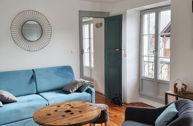 BEAUTIFUL APARTMENT 6 PEOPLE LUCHON CENTER - WIFI - AIR CONDITIONING