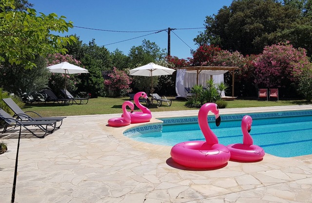 Beautiful apartment in charming property Gulf of St-Tropez