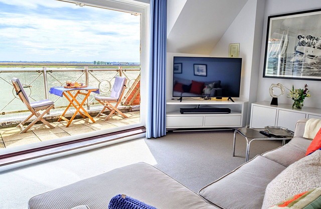 Beautiful apartment for 5 guests with WIFI, balcony and pets allowed
