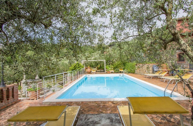 Beautiful apartment for 2 people with A/C, hot tub, WIFI, pool, TV, patio, pets allowed and park.