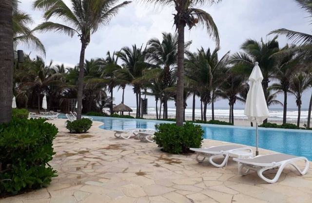 Beautiful Apartment in La Isla Residences Acapulco facing the sea!