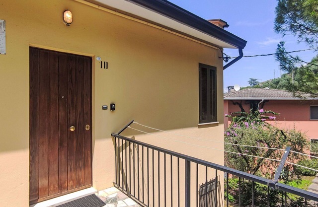 Beautiful apartment for 4 guests with A/C, TV and patio