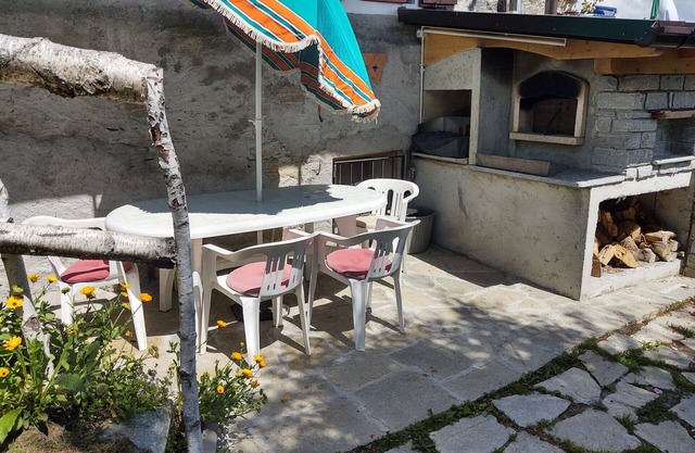 Beautiful apartment for 2 people with WIFI, TV, patio and pets allowed