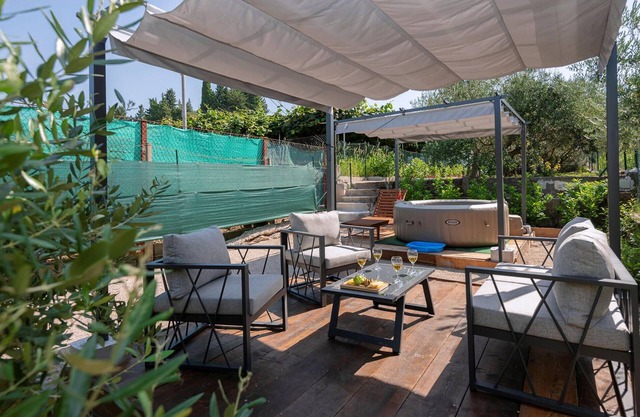 Beautiful apartment in Peracko Blato