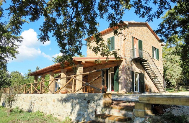 Beautiful apartment for 6 guests with WIFI, pool, TV, terrace and pets allowed