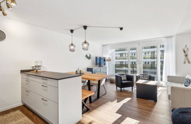 Beautiful apartment for 4 guests with WIFI, TV and balcony