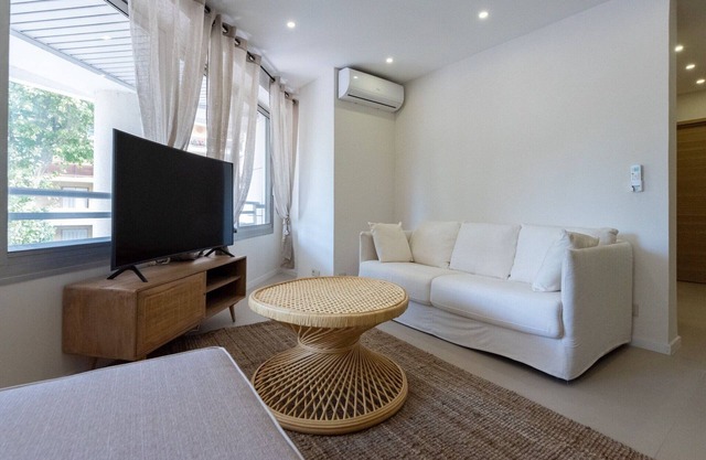 Beautiful apartment 7P City Center Beach 250m