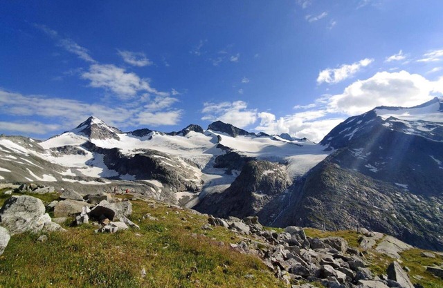 Beautiful apartment for 4 people with WIFI, pool, TV and balcony