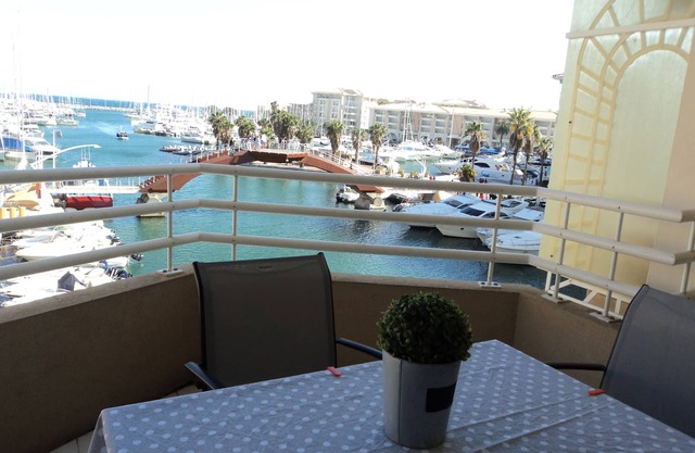 BEAUTIFUL APARTMENT BEAUTIFUL VIEW AND SEA PORT