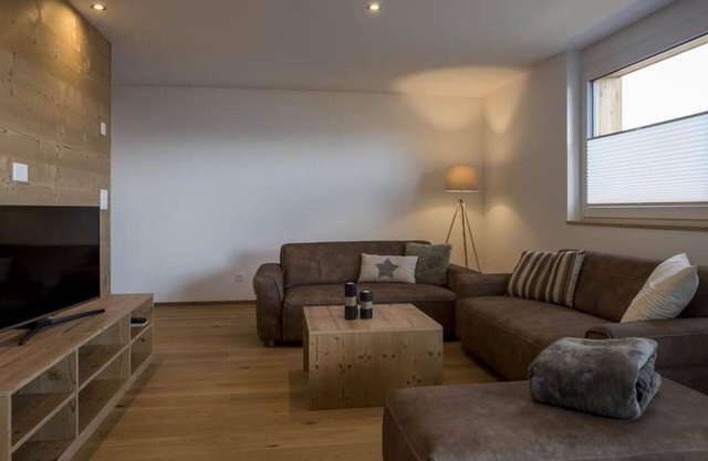 Beautiful apartment for 6 guests with WIFI, TV and balcony